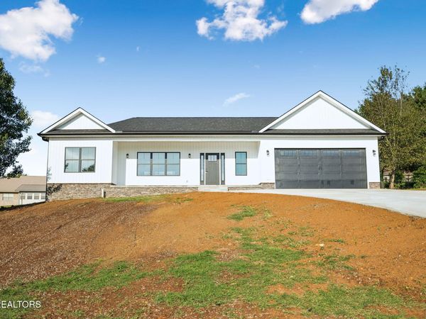 1259 Stewart St, Sevierville, TN 37876