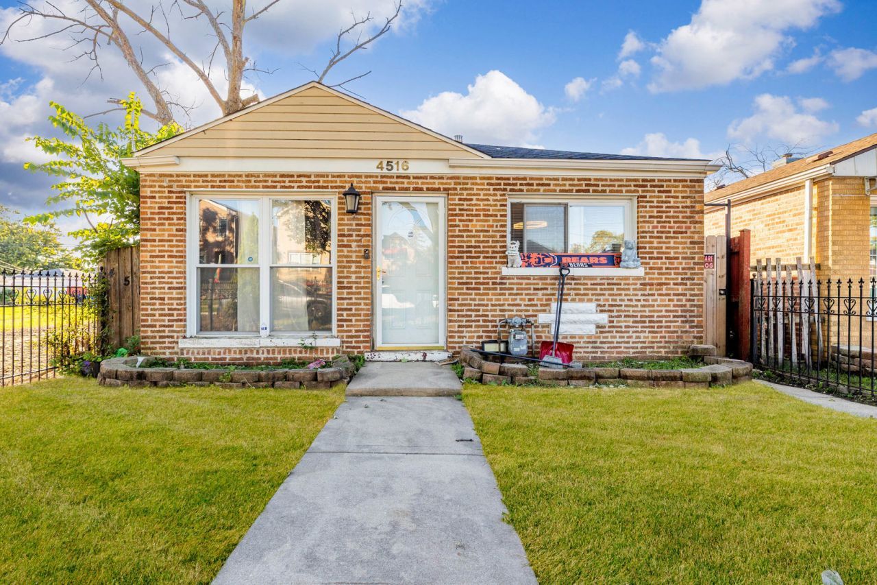 4516 S Lamon Avenue, Chicago, IL 60638 Main Photo