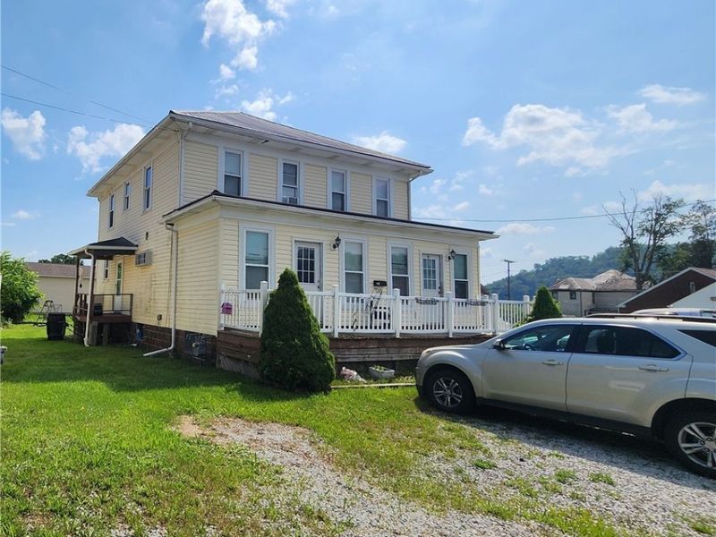 201 Ohio Street, Brilliant, OH 43913 Photo 2