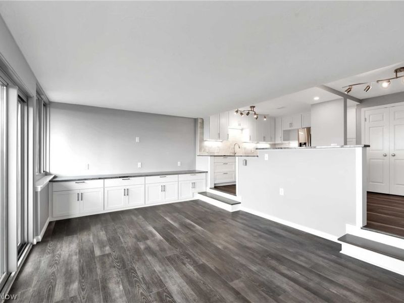 12900 Lake Avenue, Unit 1920, Lakewood, OH 44107 Photo 11