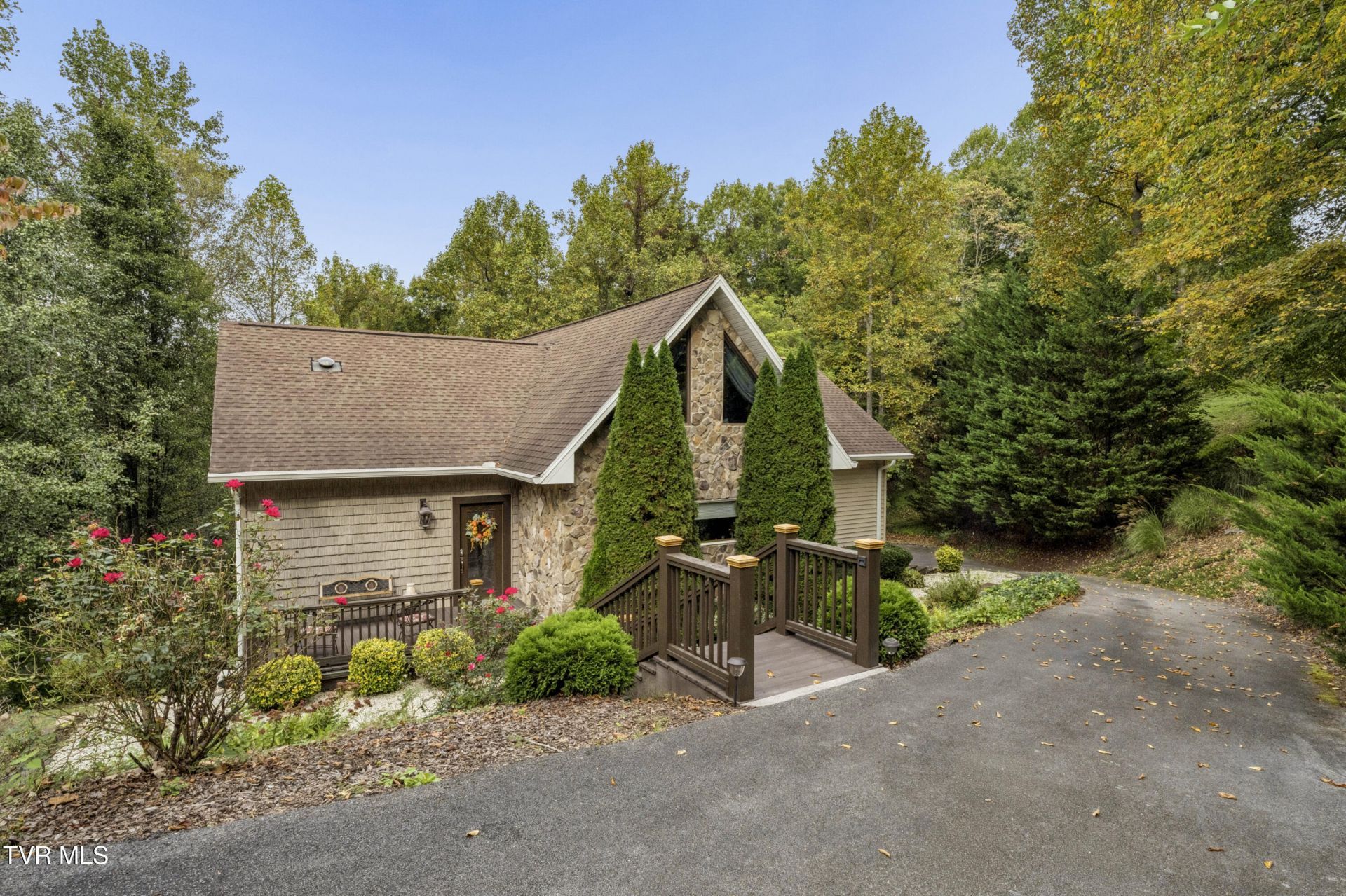 206 Quail Run Court, Johnson City, TN 37601 Main Photo