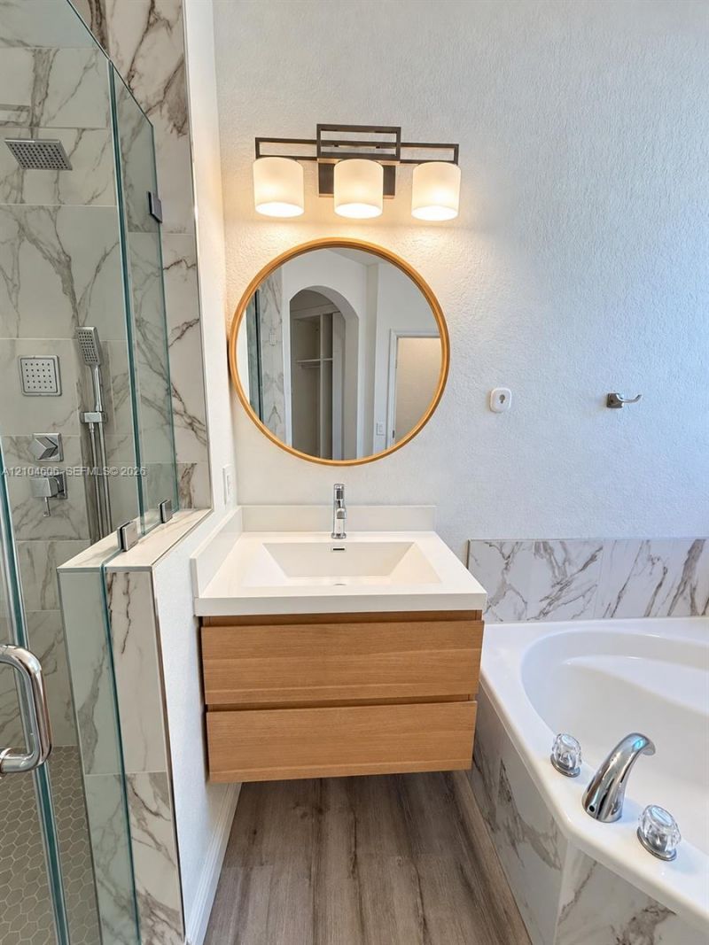 11027 NW 86th Ter, Doral, FL 33178 Photo