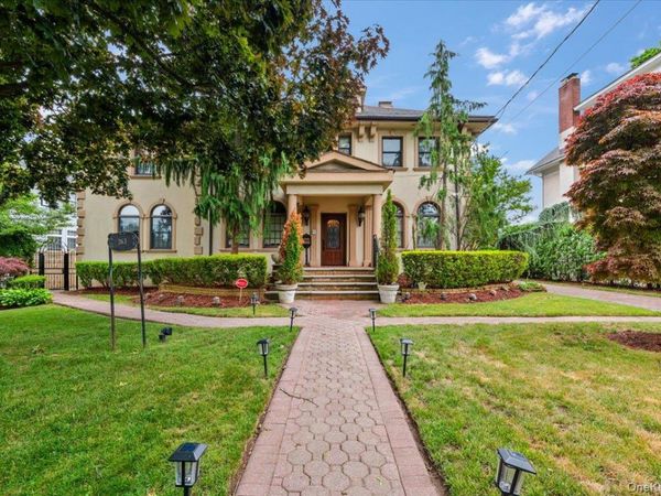 363 Oak Avenue , Cedarhurst, NY 11516