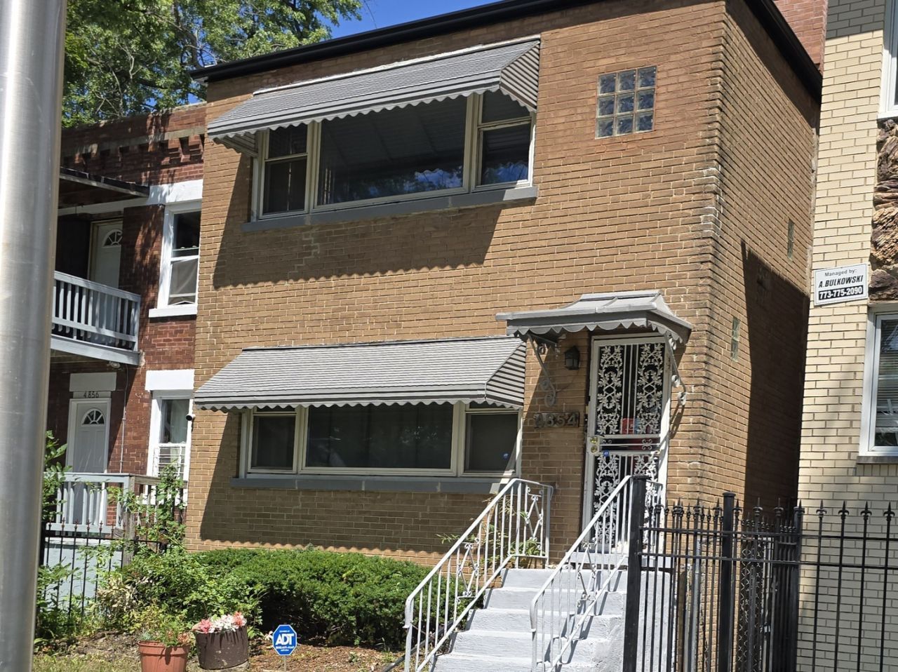 4854 W Thomas Street, Chicago, IL 60651 Main Photo