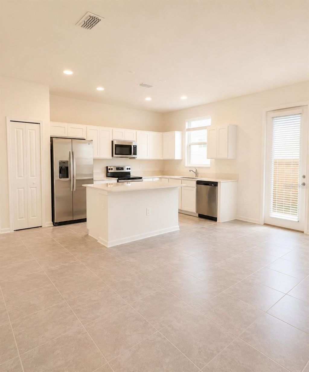 409 Bogey Drive, Davenport, FL 33896 Photo
