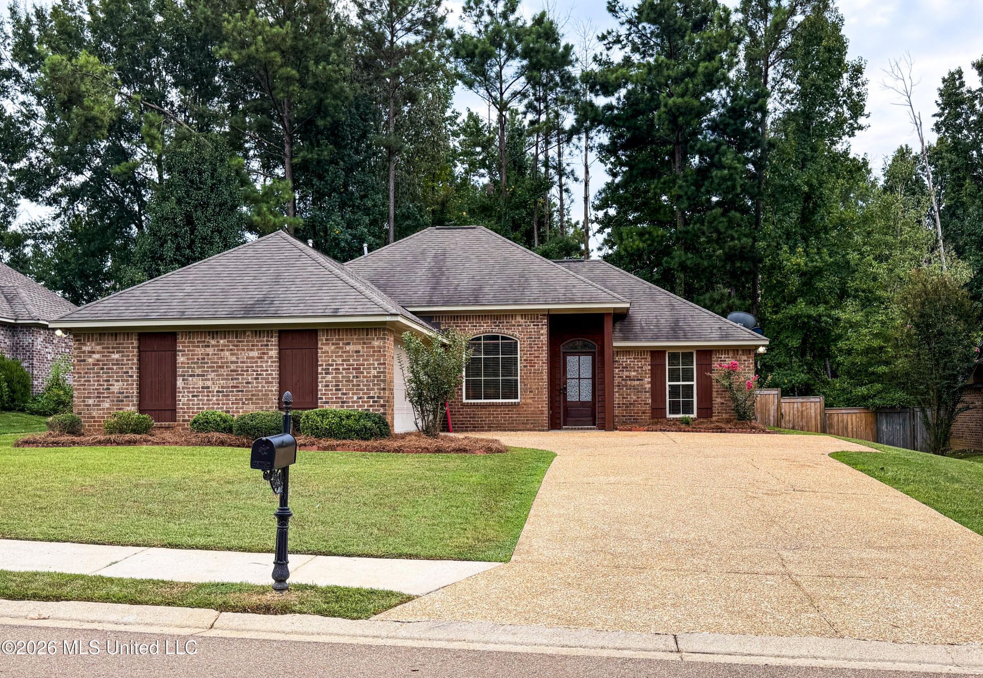 154 Notting Hill Place, Canton, MS 39046 Main Photo