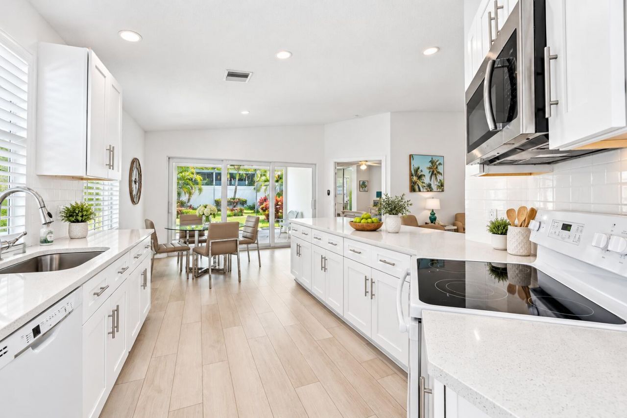 8282 Old Forest Road, Palm Beach Gardens, FL 33410 Photo