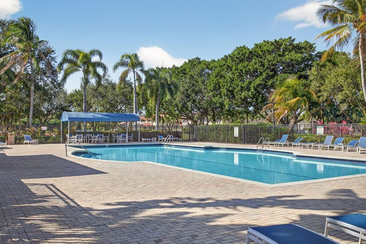 1242 Meadows Boulevard, Weston, FL 33327 Photo