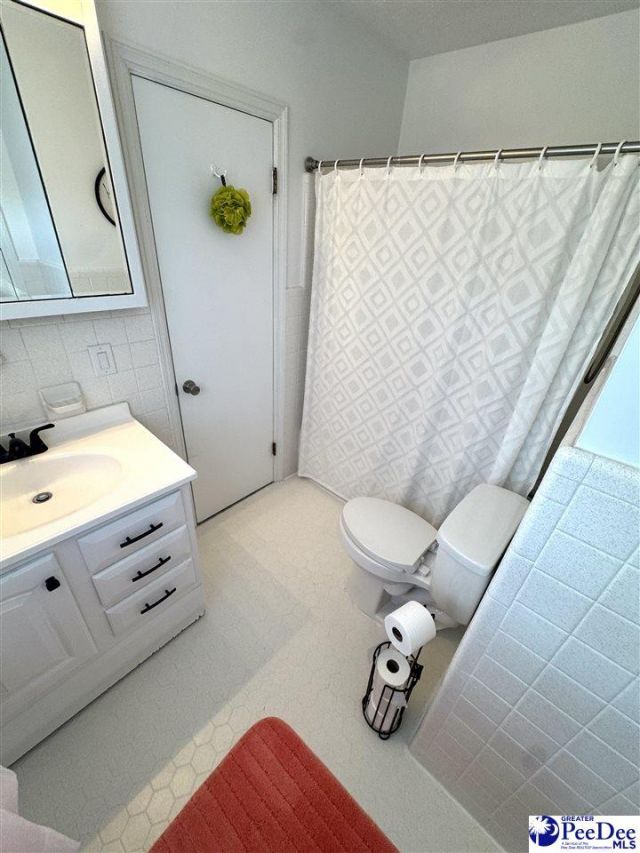 1319 Richard Street Photo 10