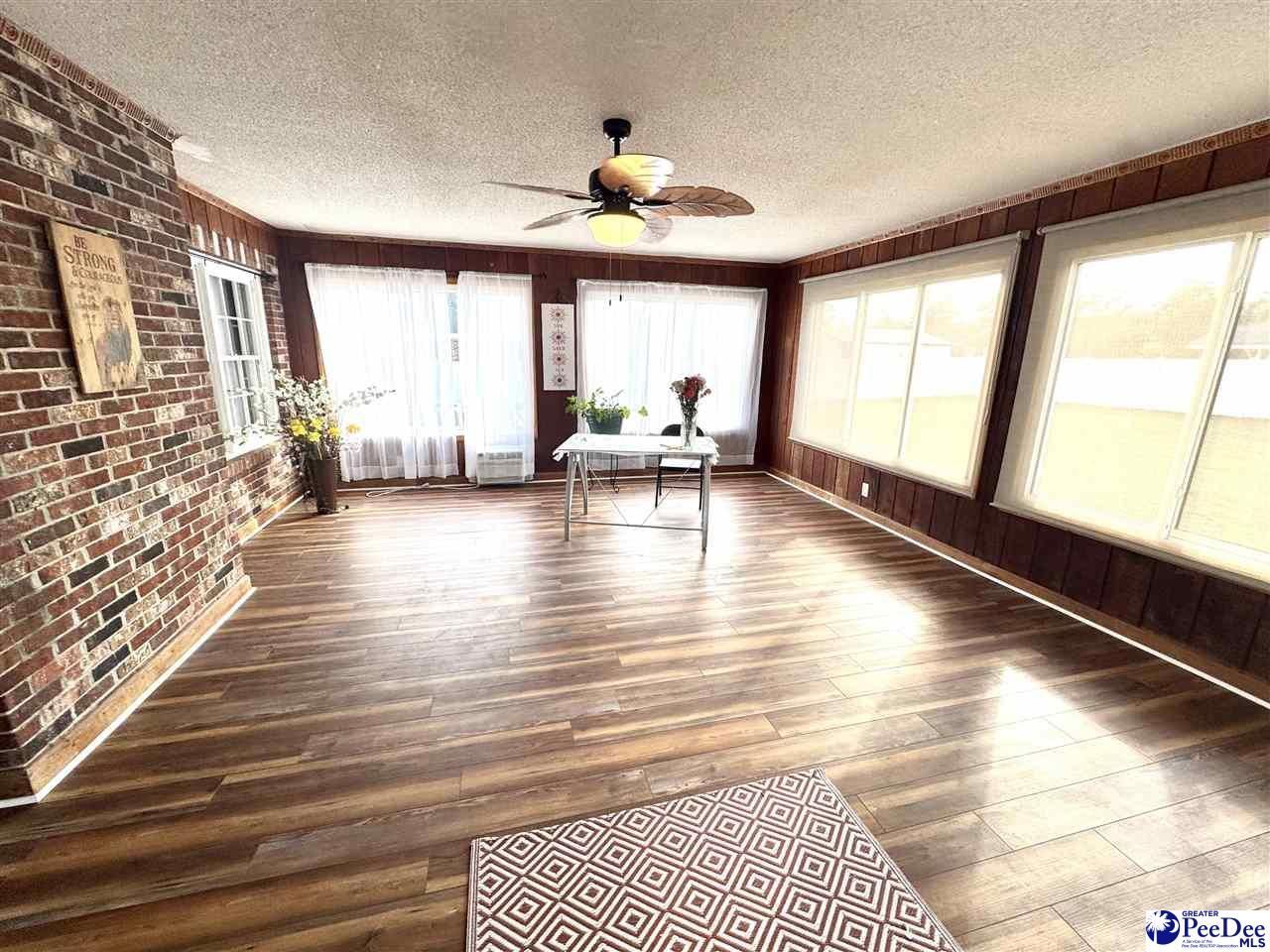 1319 Richard Street Photo 15