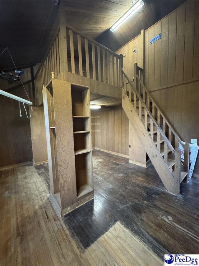 1319 Richard Street Photo 19