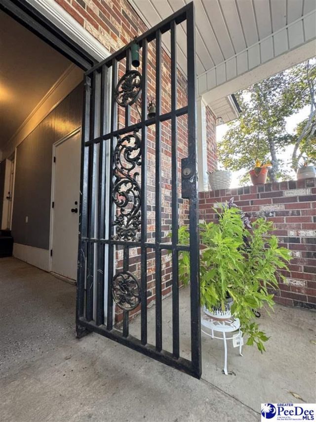 1319 Richard Street Photo 27