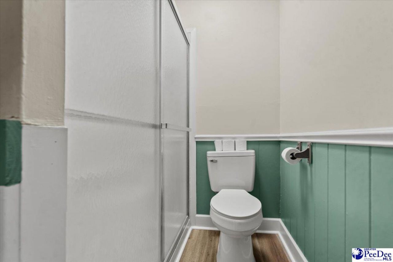 218 Davis St Photo 24