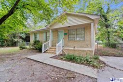 218 Davis St photo 4