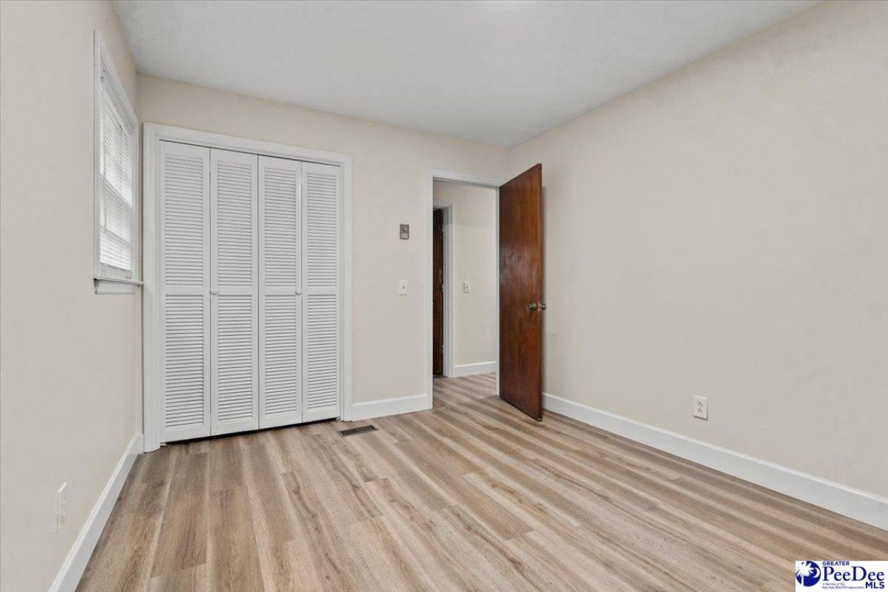 218 Davis St Photo 30