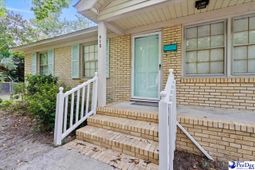 218 Davis St photo 4