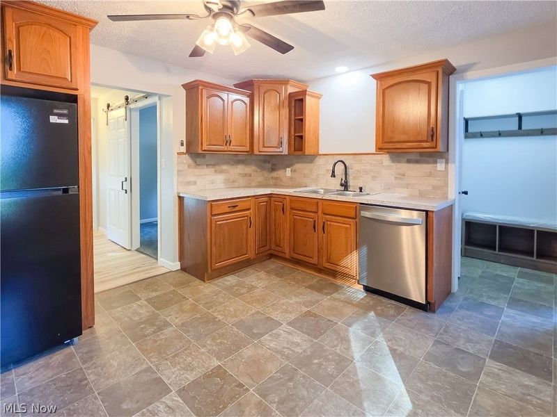 39 Forest Avenue SE, Massillon, OH 44646 Photo 9