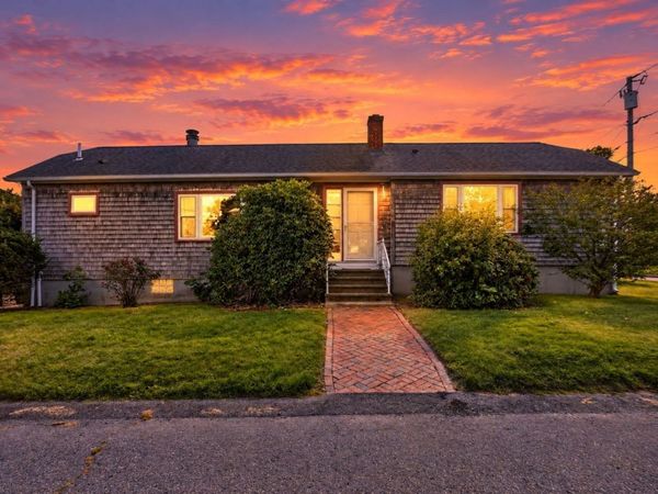 63 Hemlock St, Fall River, MA 02720