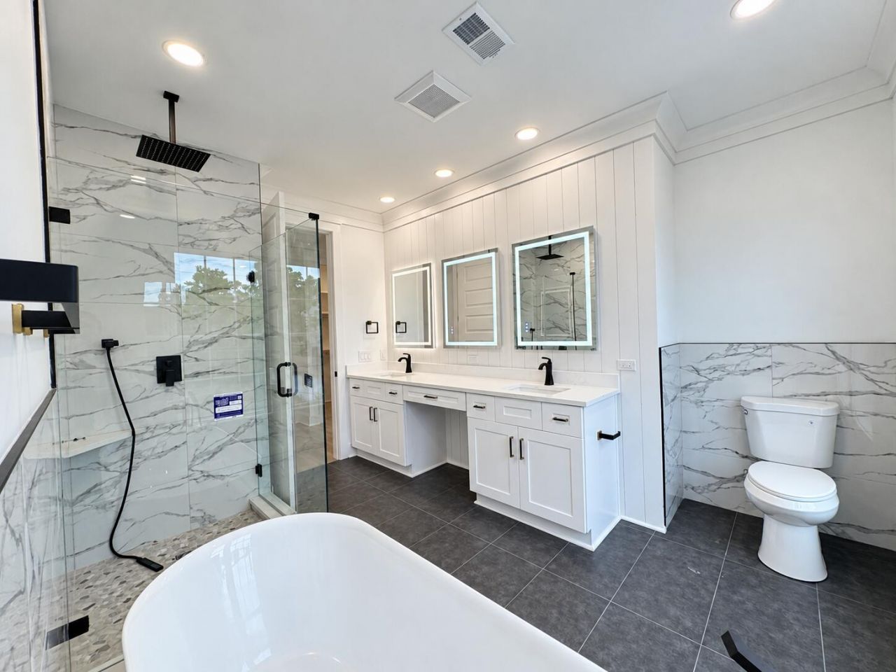 2049 Delaware Avenue Photo 20