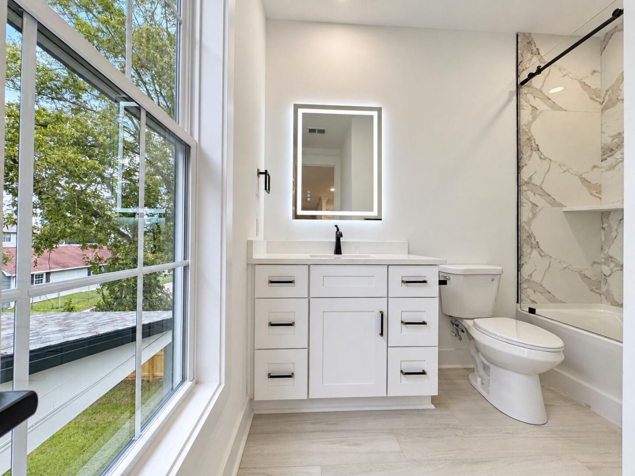 2049 Delaware Avenue Photo 27