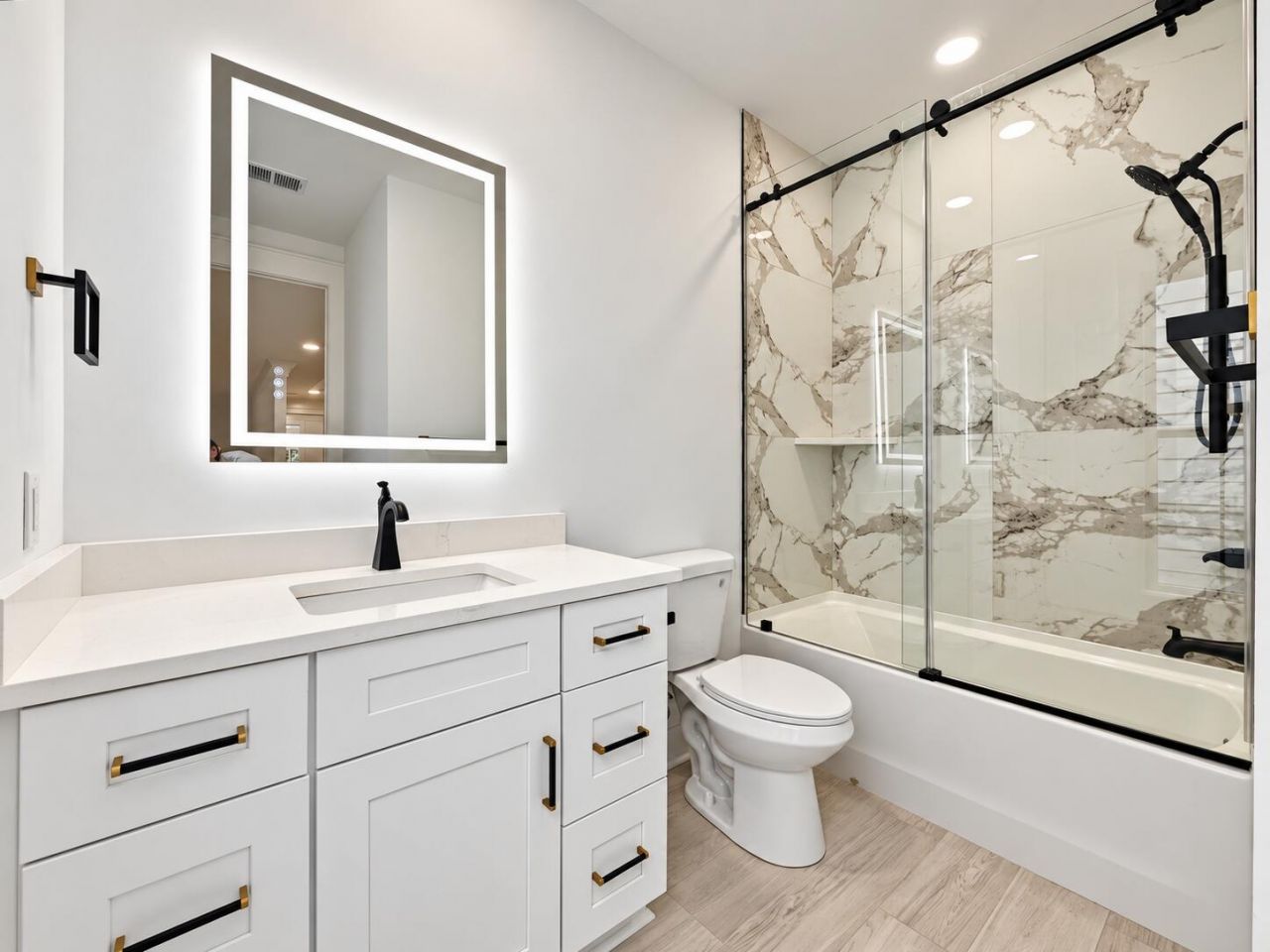 2049 Delaware Avenue Photo 28