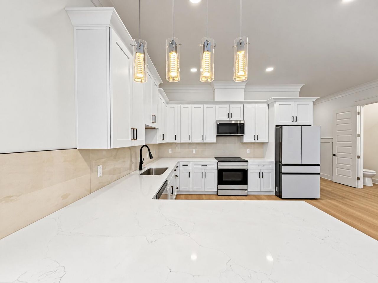 2049 Delaware Avenue Photo 5