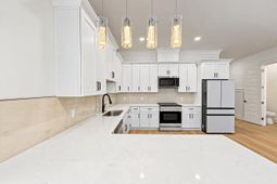 2049 Delaware Avenue photo 4