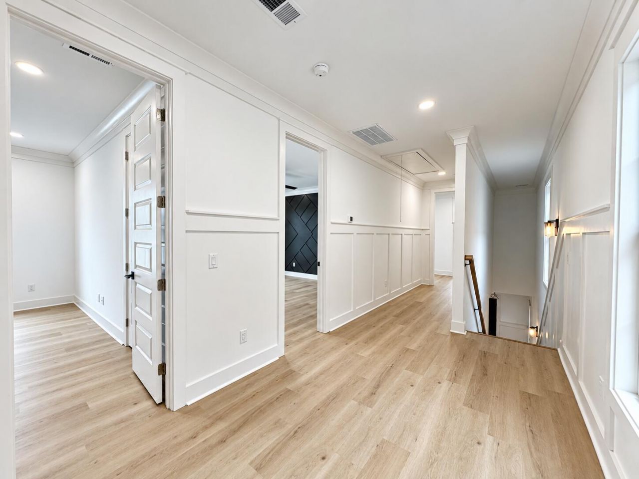 2047 Delaware Avenue Photo 15