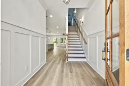 2047 Delaware Avenue photo 4
