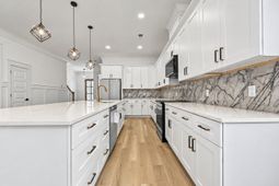 2047 Delaware Avenue photo 4