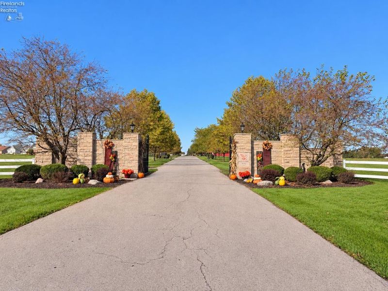 7370 Red Hawk Drive, Findlay, OH 45840 Photo 4