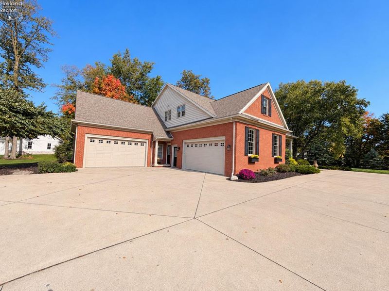 7370 Red Hawk Drive, Findlay, OH 45840 Photo 6