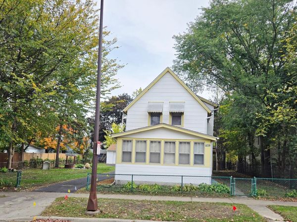 1156 Galtier Street , Saint Paul, MN 55117