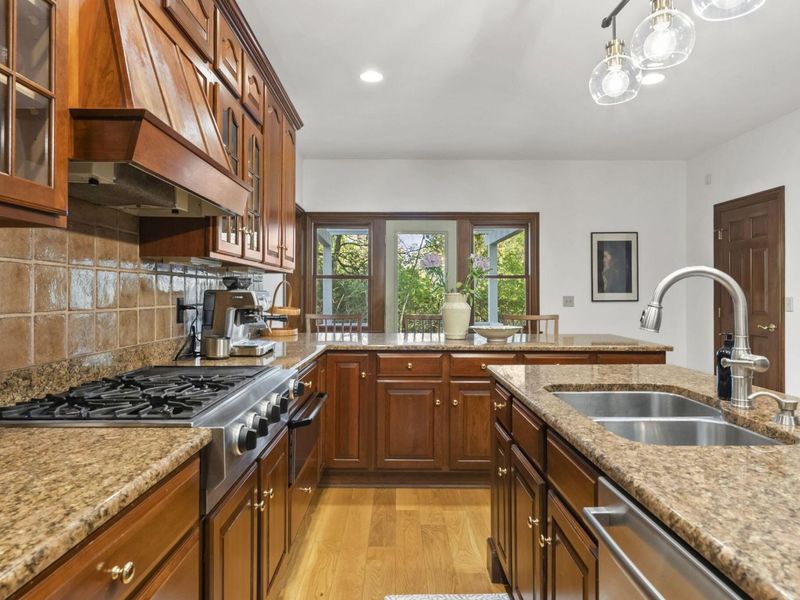 9776 Erin Woods Drive, Dublin, OH 43017 Photo 28