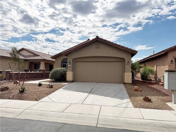 6101 Saddle Horse Avenue , Las Vegas, NV 89122