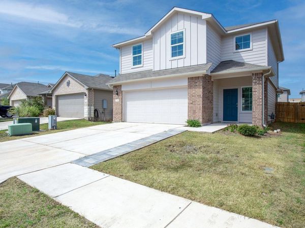 144 Harvest Creek DR, Uhland, TX 78640