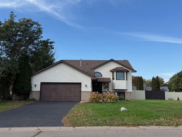 8749 Queens Gardens, Brooklyn Park, MN 55443