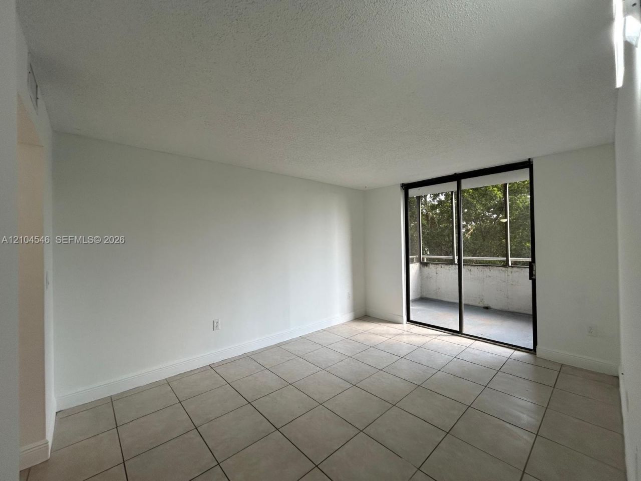 Please Call For Address, Unit B-417, Miami, FL 33193 Photo