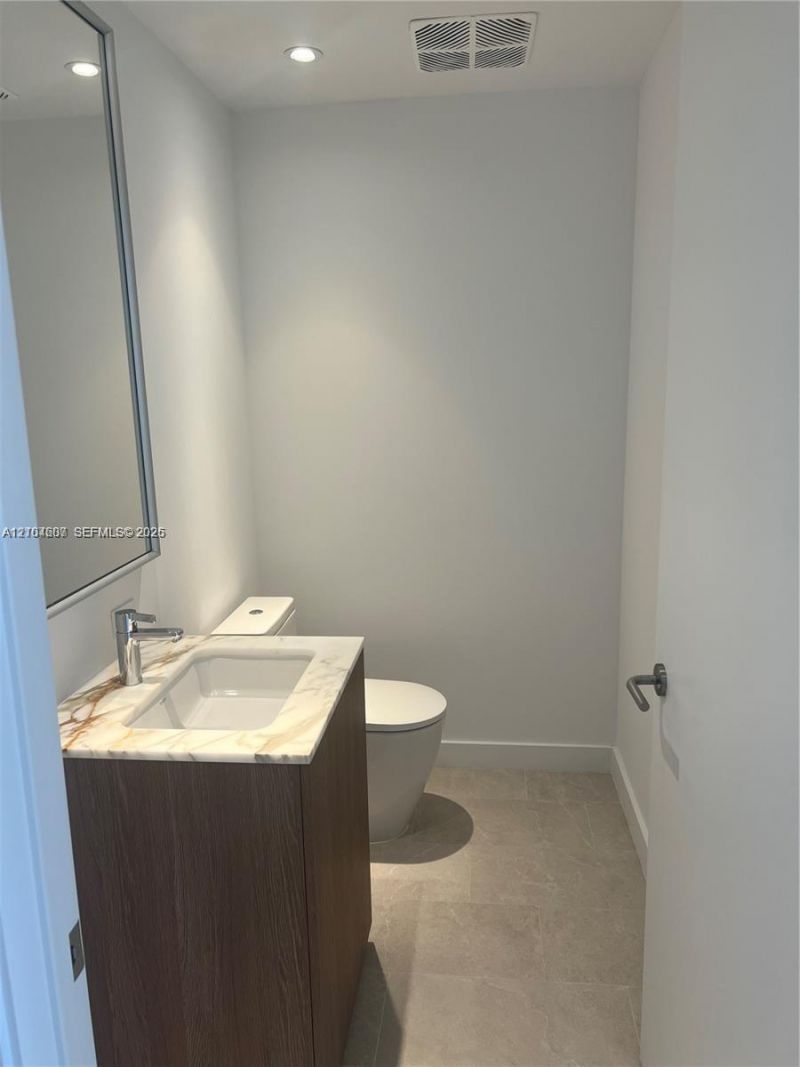 500 Alton Rd, Unit 1008, Miami Beach, FL 33139 Photo
