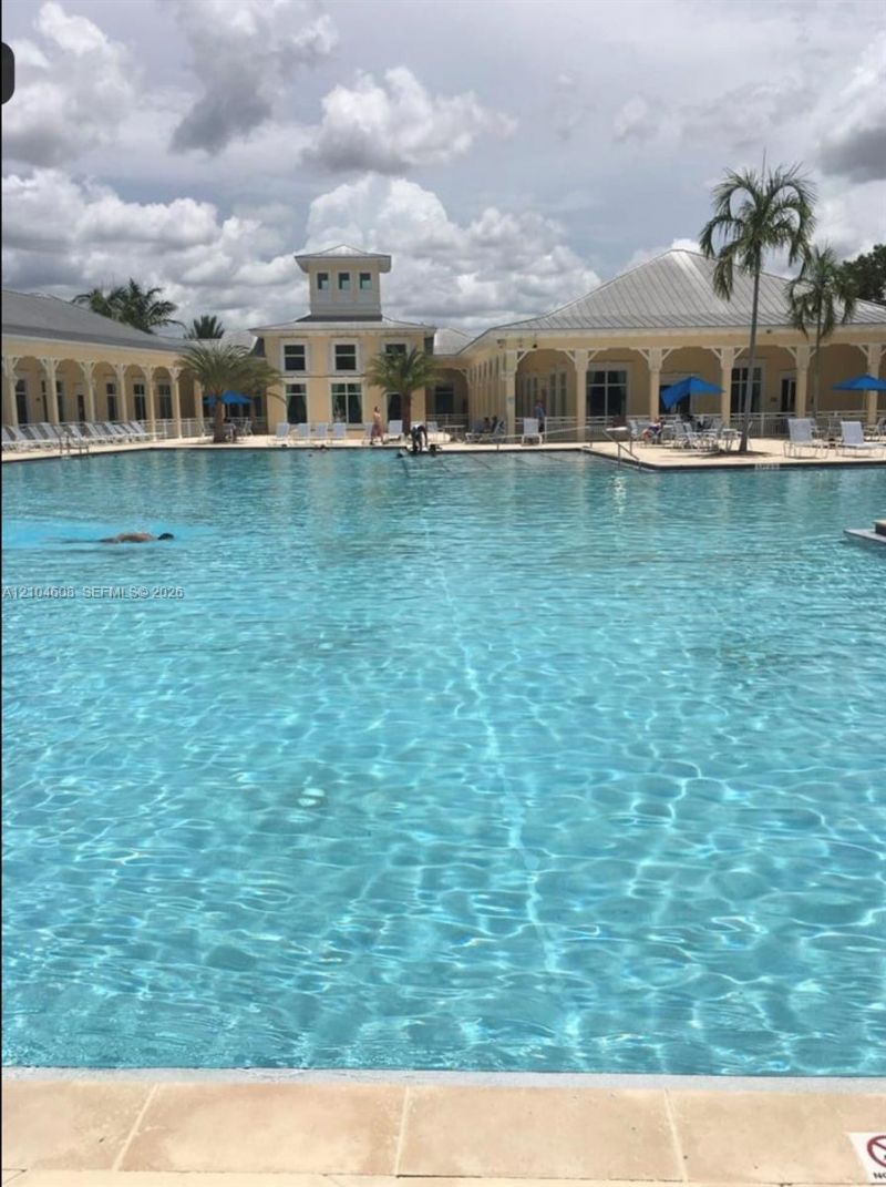 2333 NE 4th St, Homestead, FL 33033 Photo