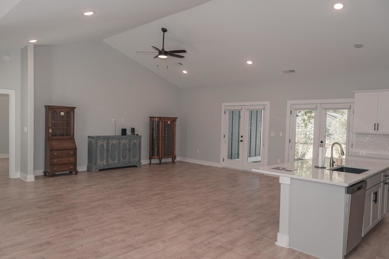 1000 Cuttino St. Photo 10