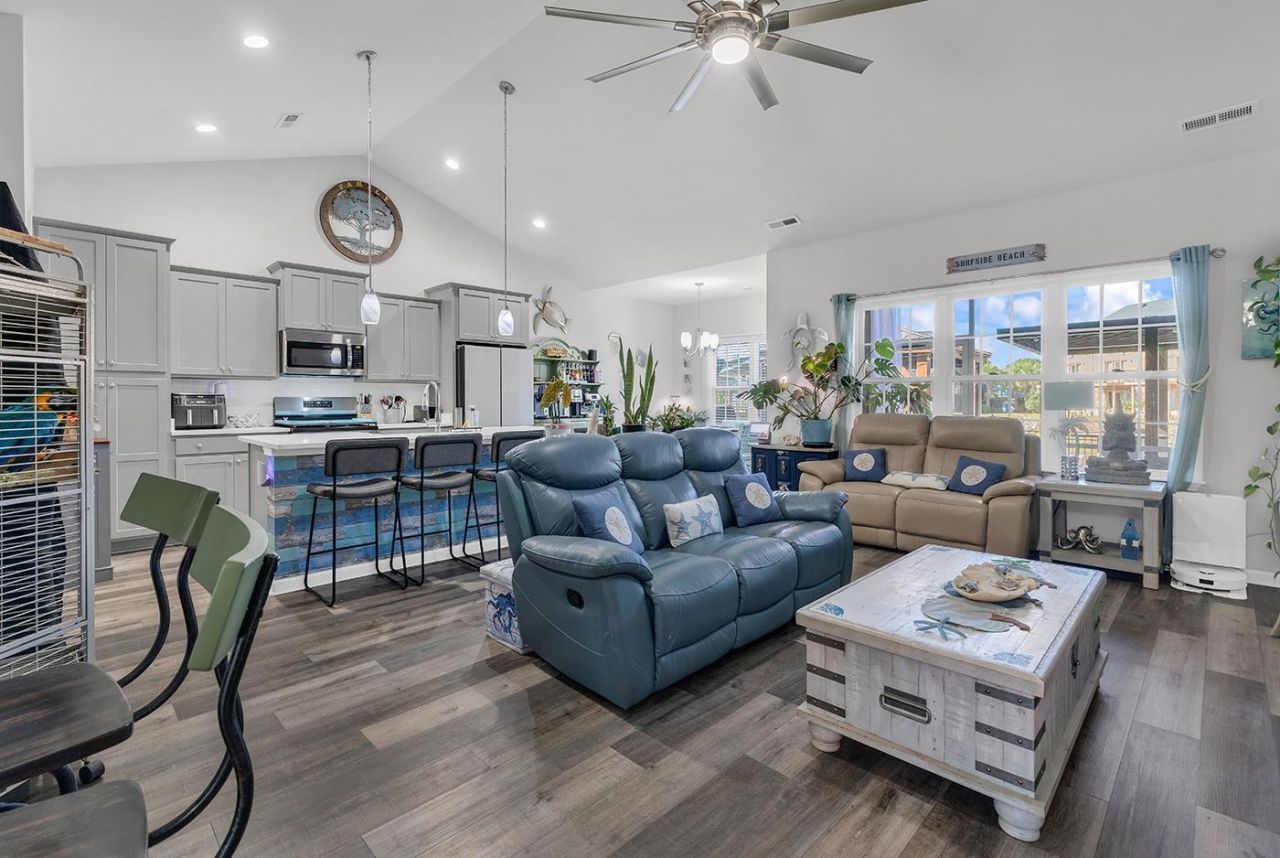 312 Lifestyle Court Photo 7