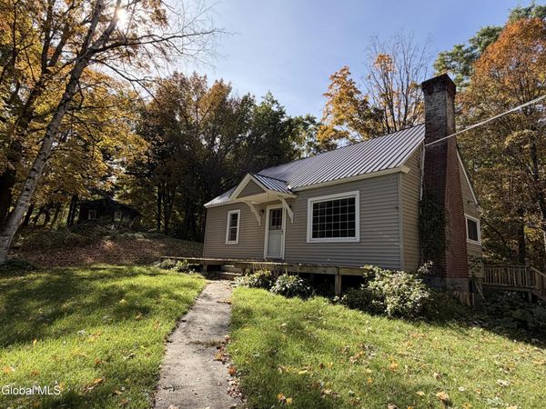 2044 Creek Road, Crown Point, NY 12928