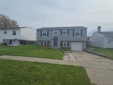47 W Toulon Drive , Buffalo, NY 14227
