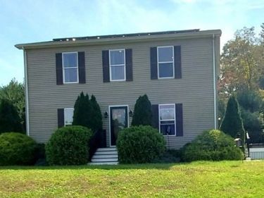 4 Bernards Way, Rochester, MA 02770