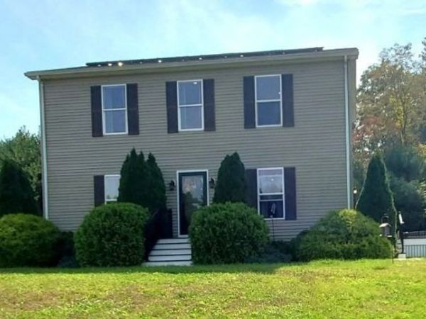 4 Bernards Way, Rochester, MA 02770