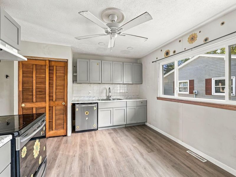 574 Clinton Street , Marion, OH 43302 Photo 14