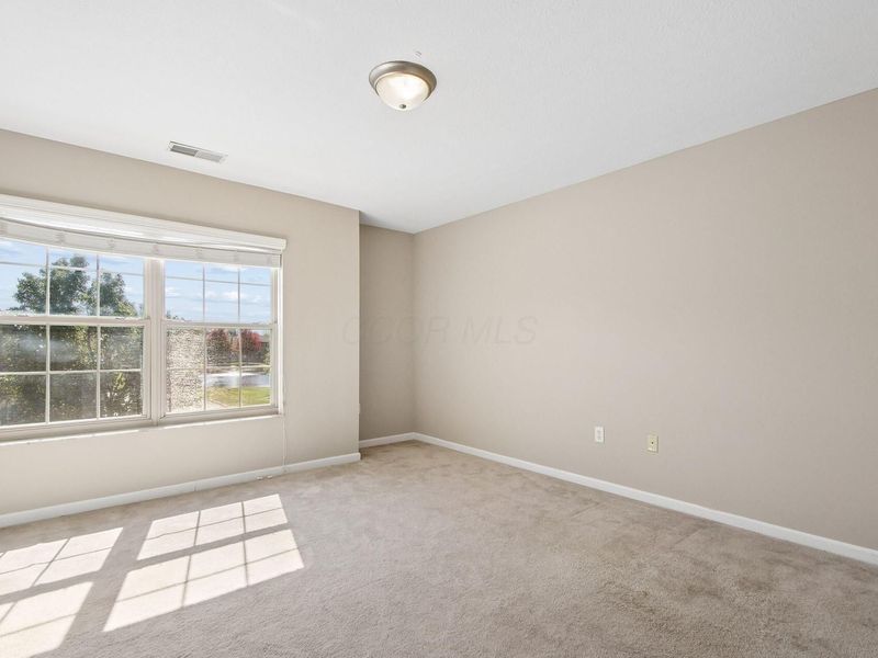 707 Hidden Springs Drive, Lewis Center, OH 43035 Photo 6