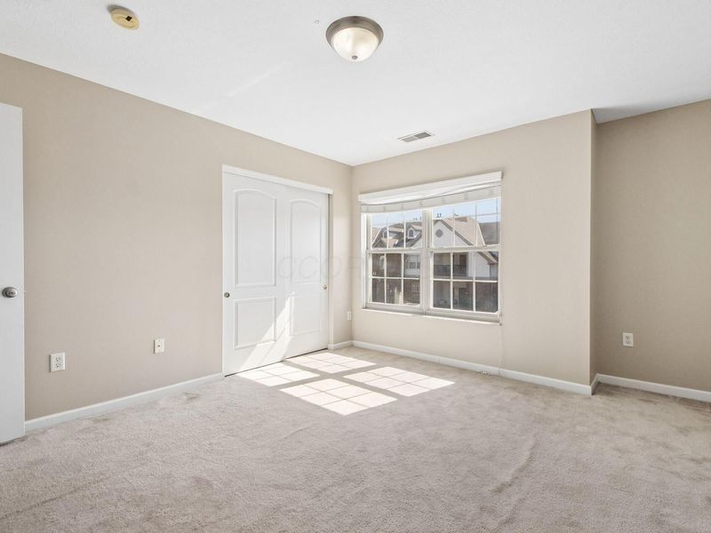 707 Hidden Springs Drive, Lewis Center, OH 43035 Photo 7