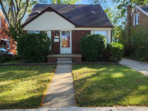 13671 Hart Street, Oak Park, MI 48237
